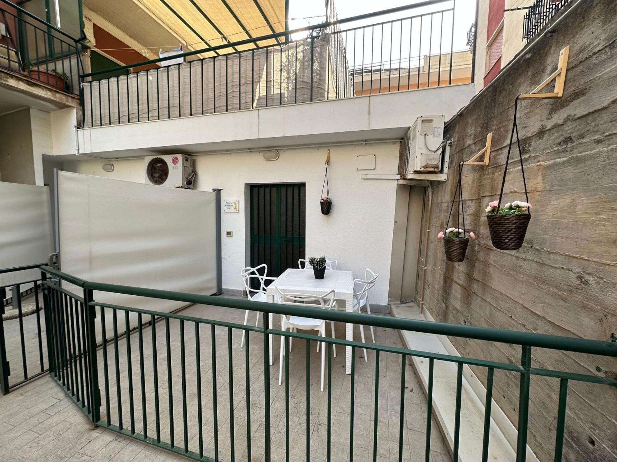 Nino'S Apartments Giardini Naxos Luaran gambar