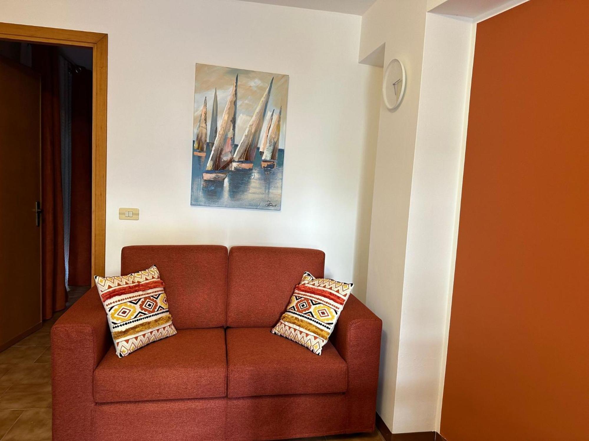 Nino'S Apartments Giardini Naxos Luaran gambar