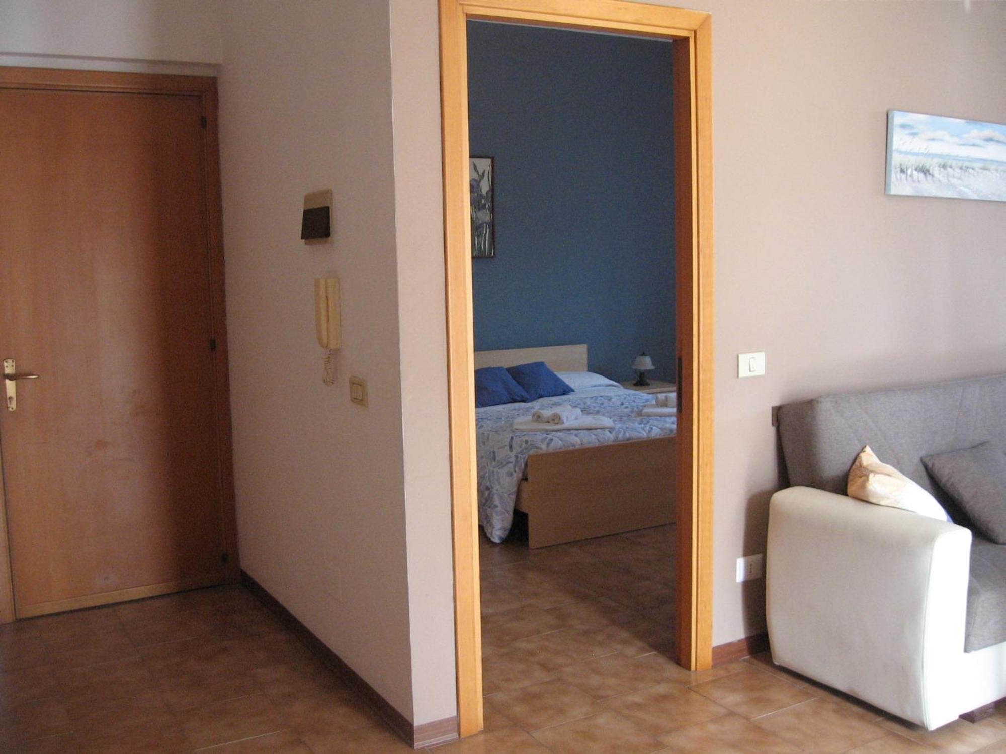 Nino'S Apartments Giardini Naxos Luaran gambar