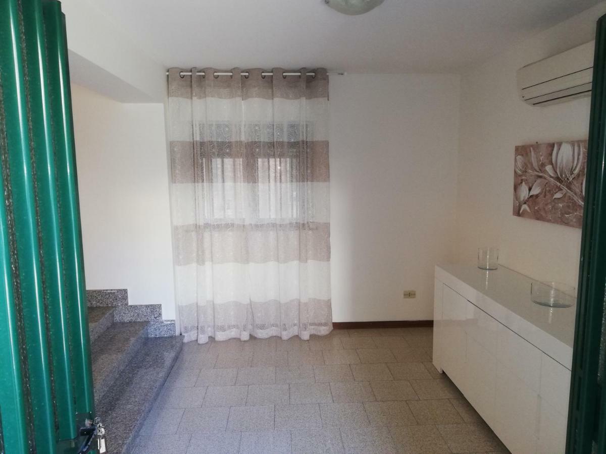 Nino'S Apartments Giardini Naxos Luaran gambar